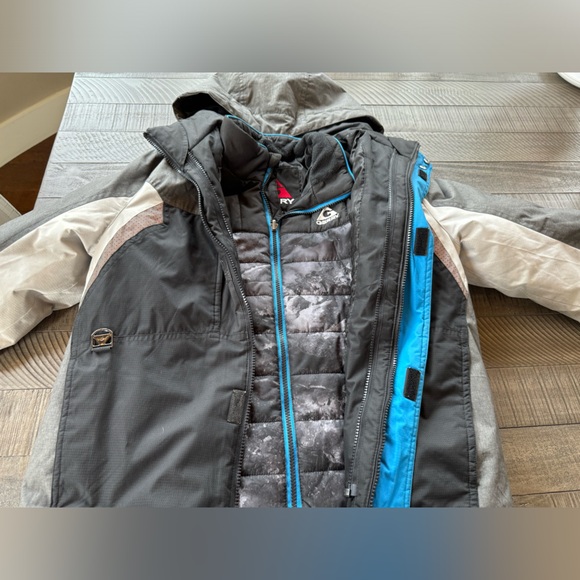 2-in-1 Gerry’s Youth Jacket. Size Medium (10-12) Preowned/Good Condition. - Picture 3 of 16